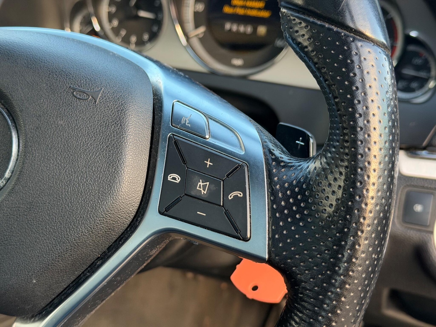 Used Mercedes-Benz E Class 2011 for sale - 76952286: Photo 24