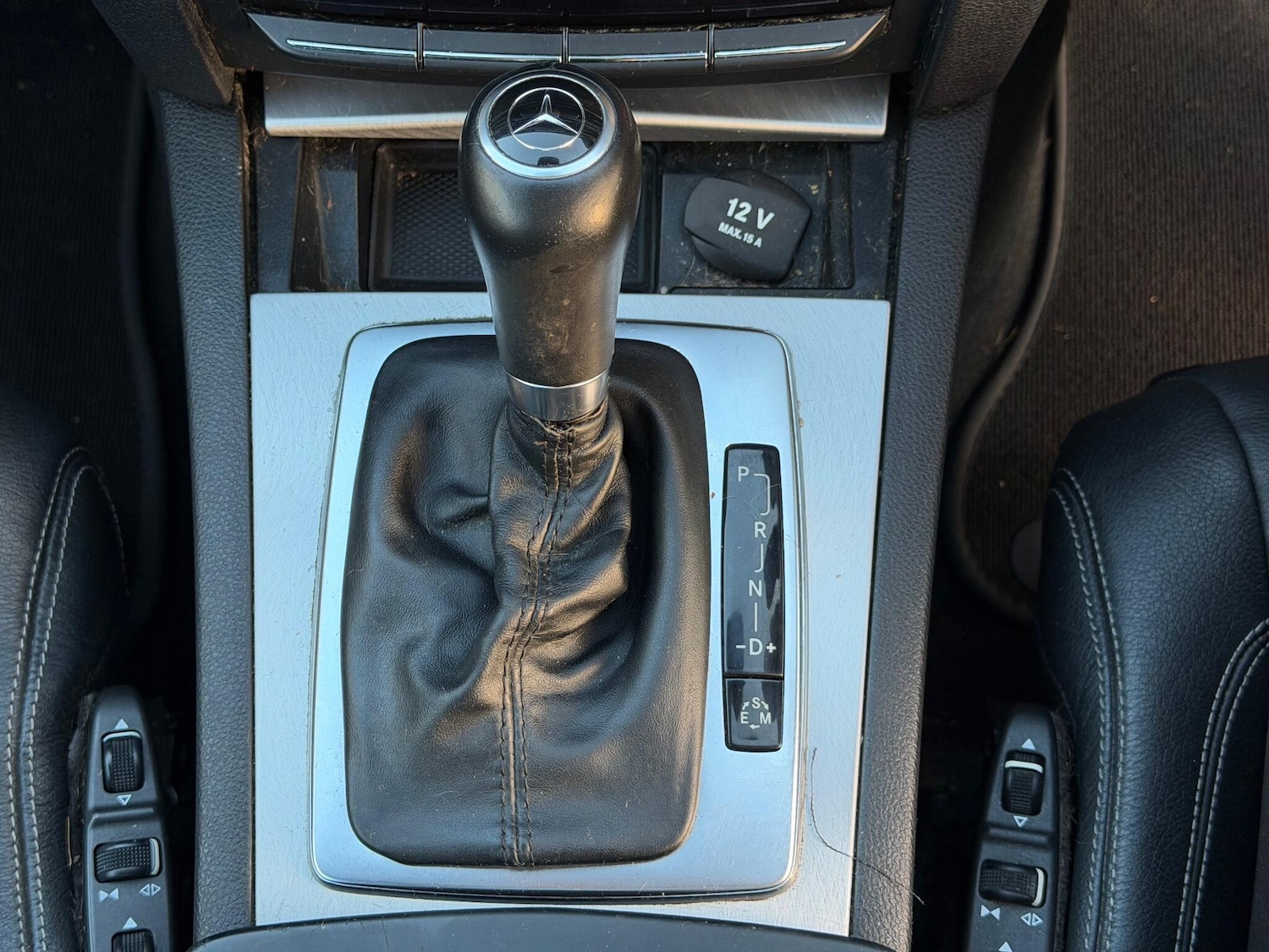 Used Mercedes-Benz E Class 2011 for sale - 76952286: Photo 25