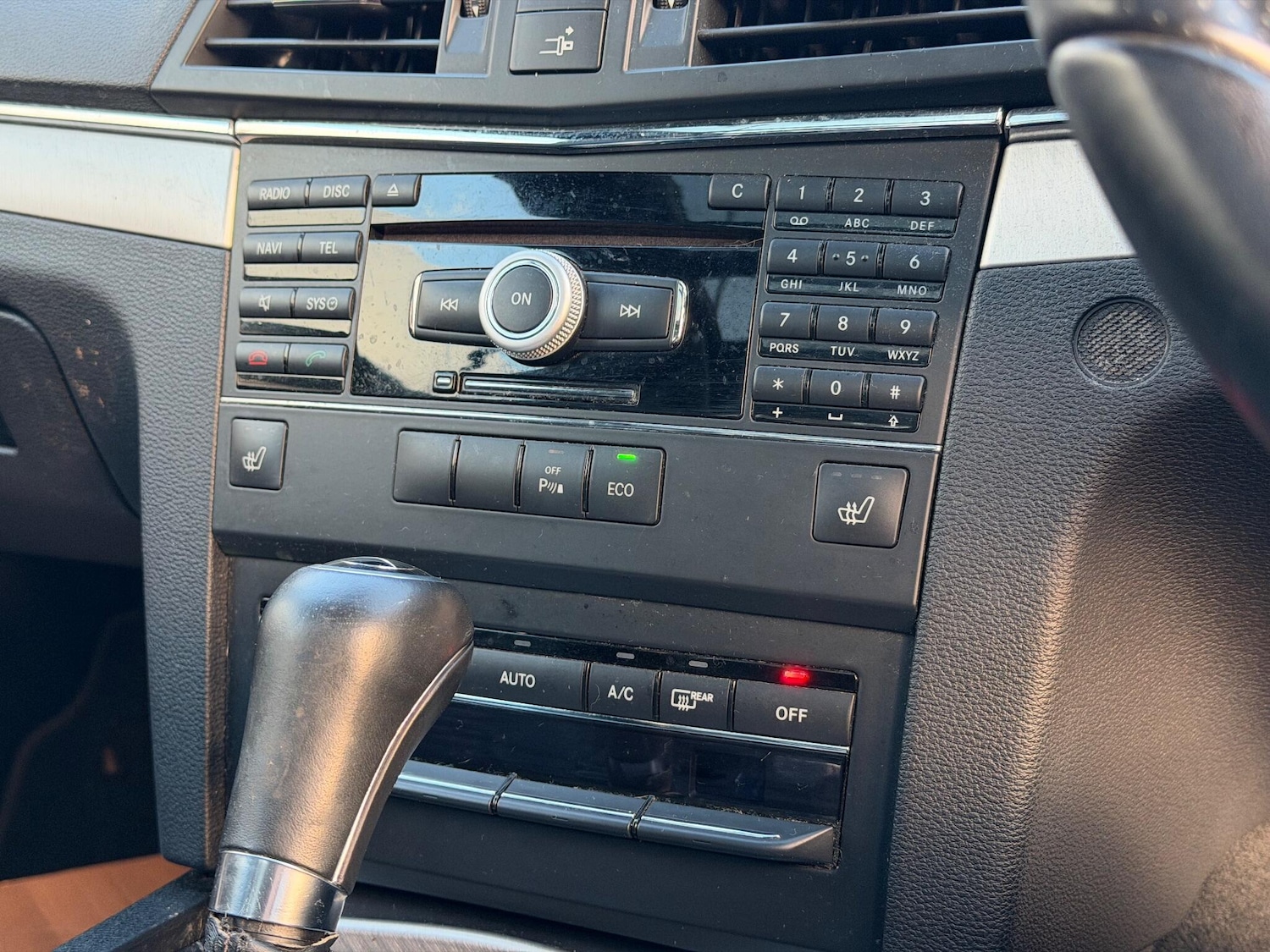 Used Mercedes-Benz E Class 2011 for sale - 76952286: Photo 26