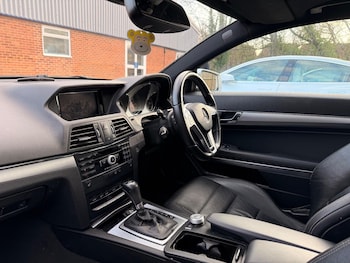 Used Mercedes-Benz E Class 2011 for sale - 76952286: Photo