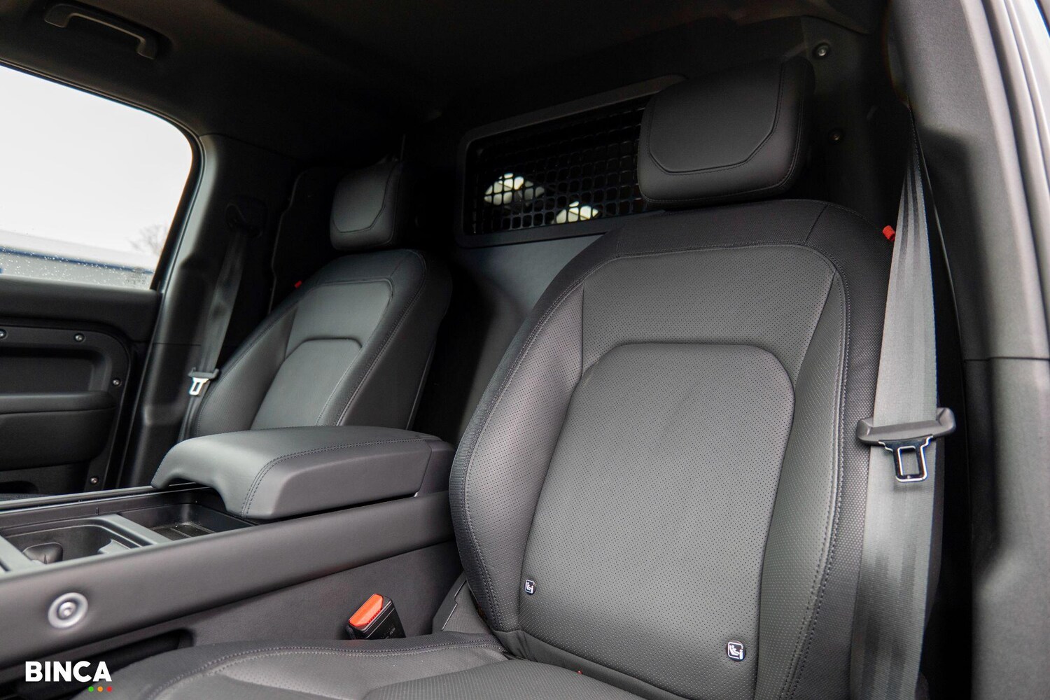 Used Land Rover Defender 2024 for sale - 77853580: Photo 28