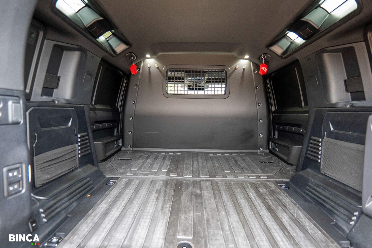 Used Land Rover Defender 2024 for sale - 77853580: Photo 34