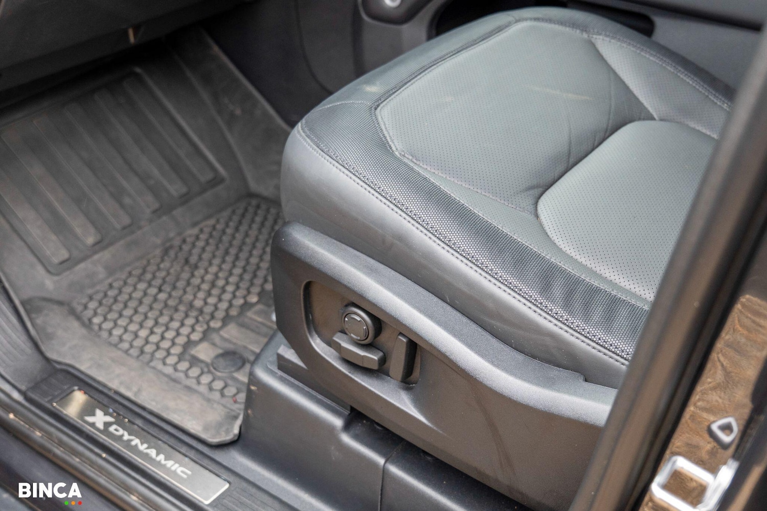 Used Land Rover Defender 2024 for sale - 77853580: Photo 53