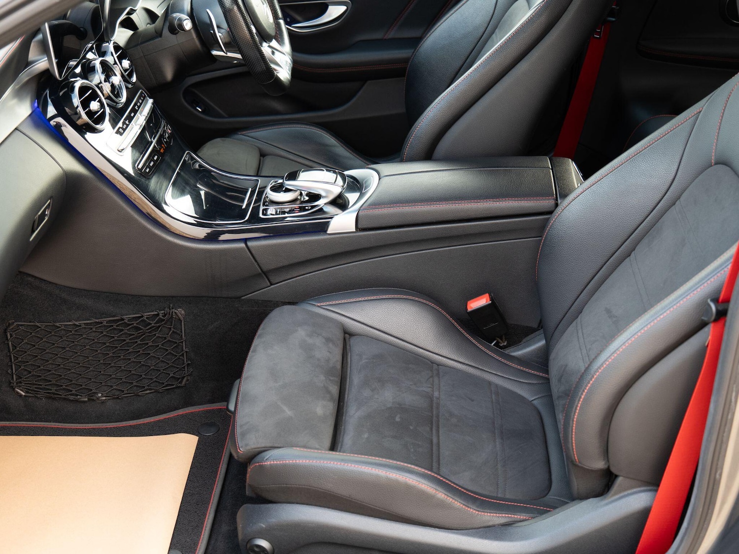 Used Mercedes-Benz C Class 2018 for sale - 76432336: Photo 33