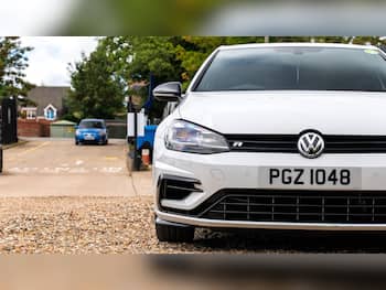 Used Volkswagen Golf 2019 for sale - 79831400: Photo