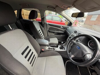 Used Ford Focus 2010 for sale - 77387221: Photo