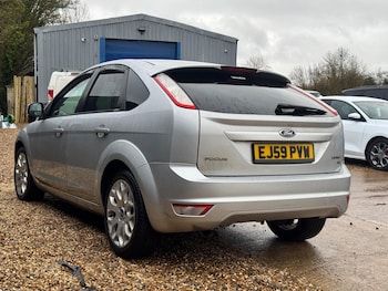 Used Ford Focus 2010 for sale - 77387221: Photo