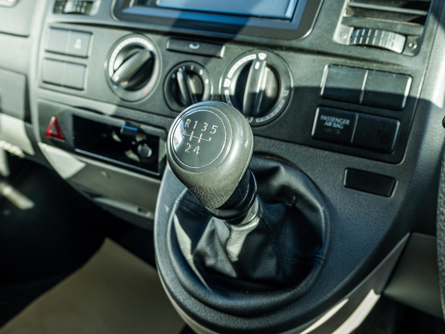 Used Volkswagen Transporter 2015 for sale - 76458152: Photo 22