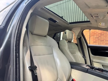 Used Jaguar XJ 2014 for sale - 79248053: Photo