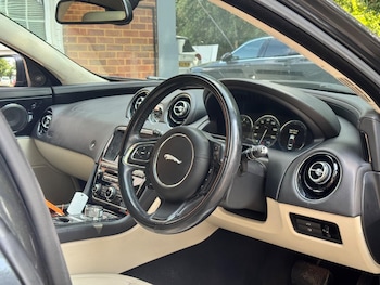 Used Jaguar XJ 2014 for sale - 79248053: Photo