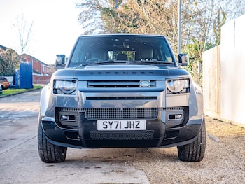 Used Land Rover Defender 90 2021 for sale - 76646230: Photo