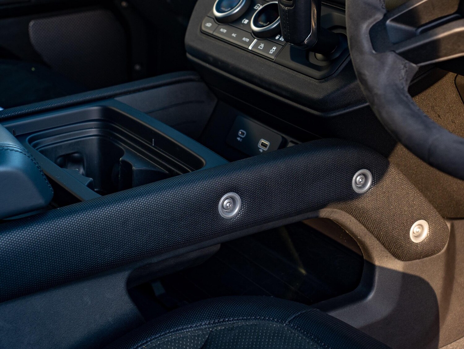 Used Land Rover Defender 90 2021 for sale - 76646230: Photo 38