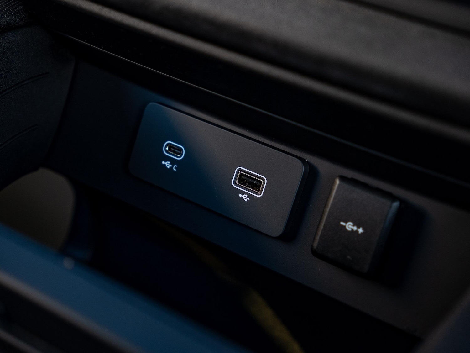 Used Land Rover Defender 90 2021 for sale - 76646230: Photo 46