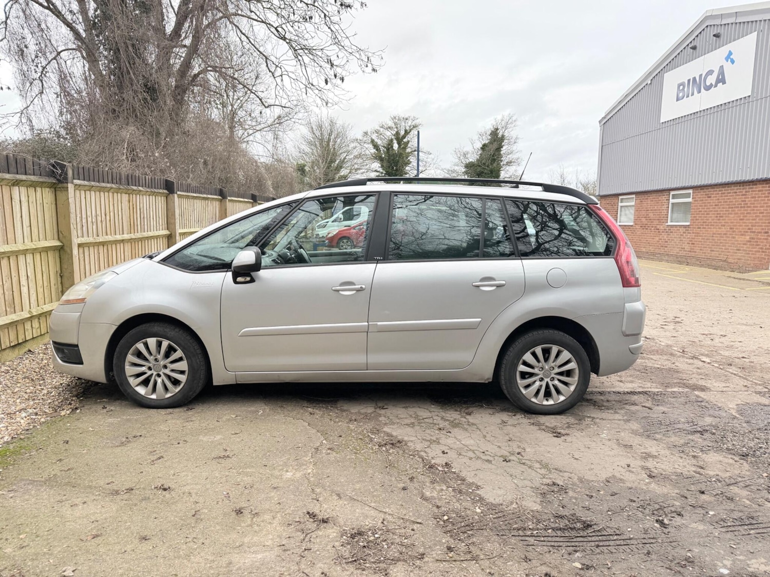 Used Citroen Grand C4 Picasso 2009 for sale - 77682903: Photo 2