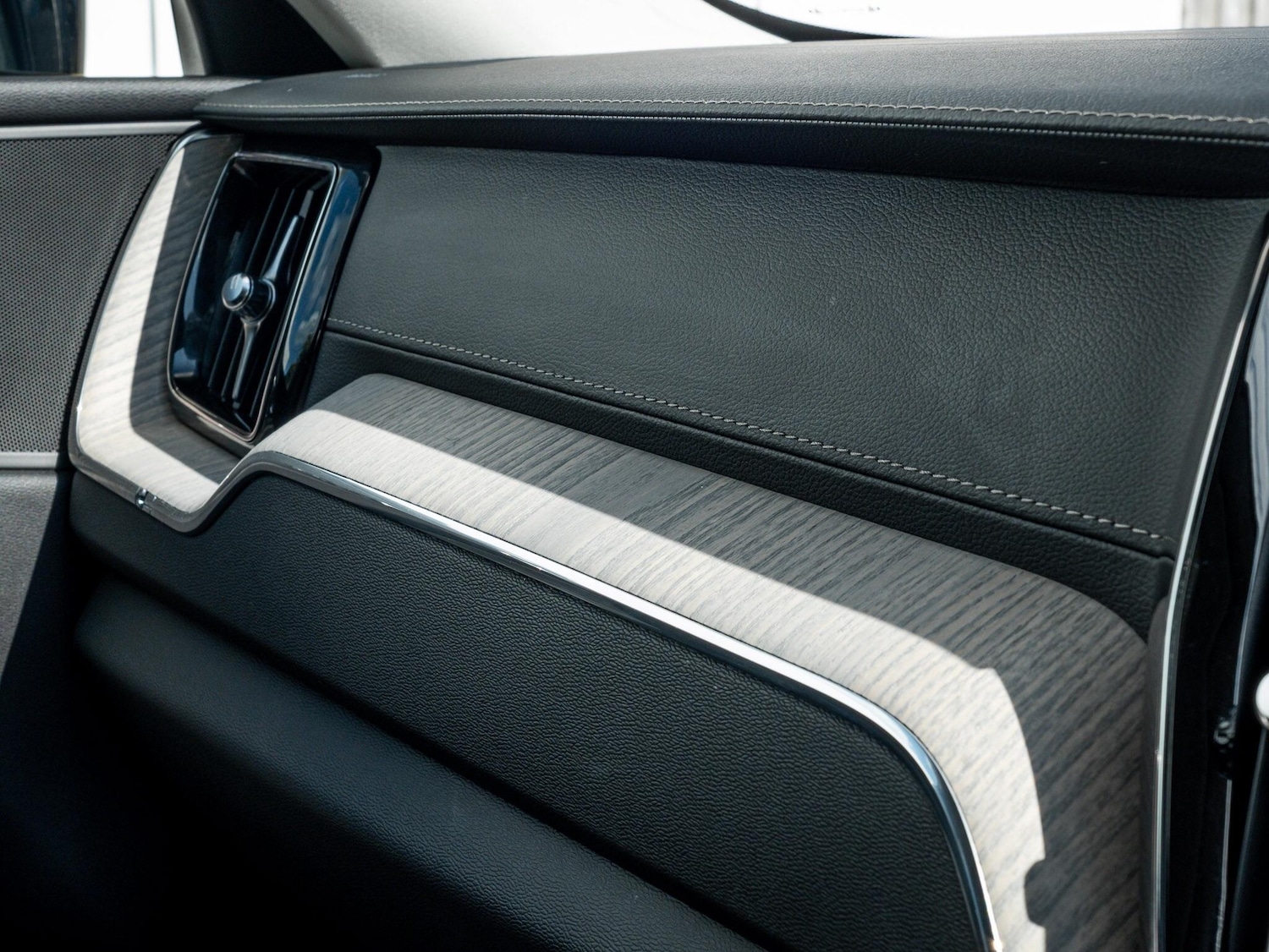 Used Volvo XC60 2021 for sale - 75769802: Photo 43