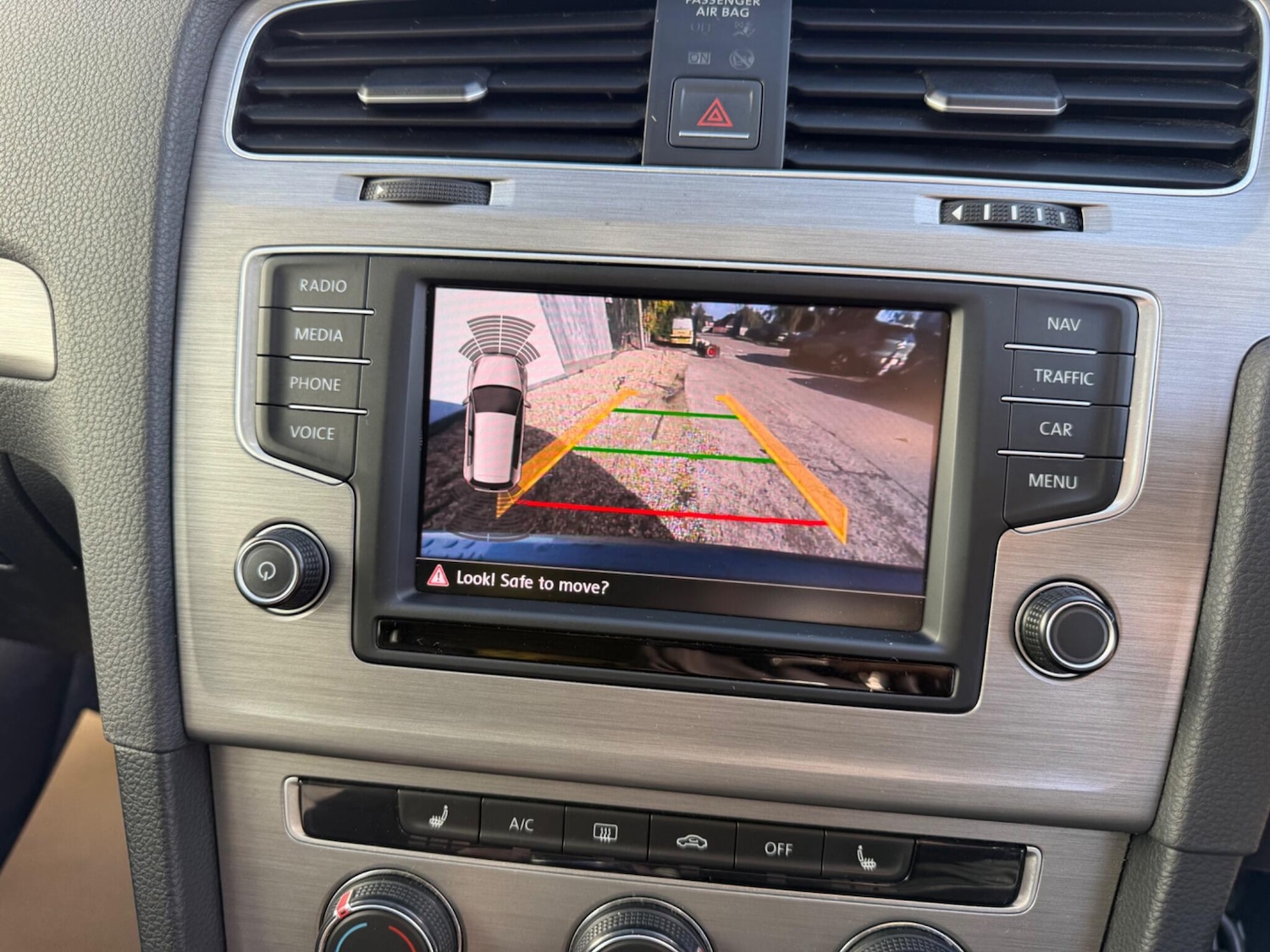 Used Volkswagen Golf 2016 for sale - 76424063: Photo 20