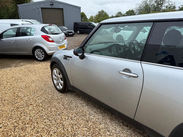 Used MINI Hatch 2002 for sale - 75477773: Photo 5