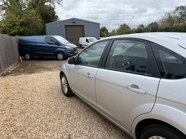 Used Ford Focus 2010 for sale - 75697393: Photo 5