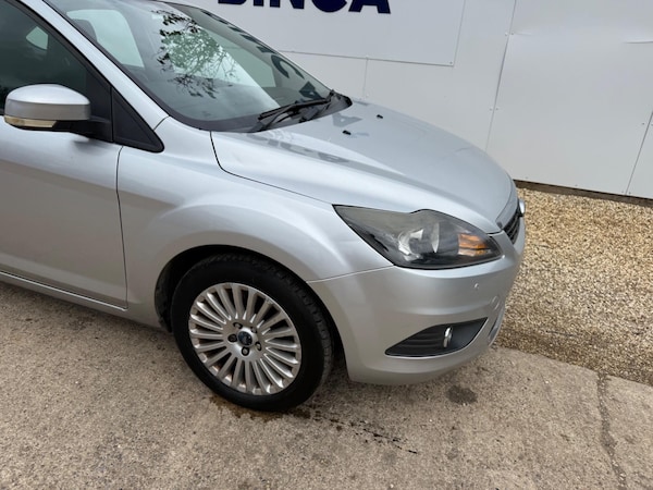 Used Ford Focus 2010 for sale - 75697393: Photo 6