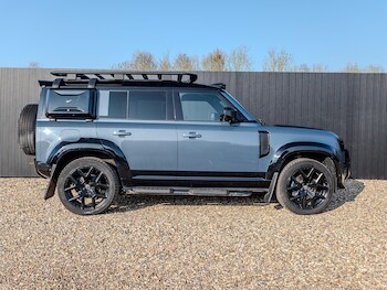 Used Land Rover Defender 110 2022 for sale - 77769275: Photo