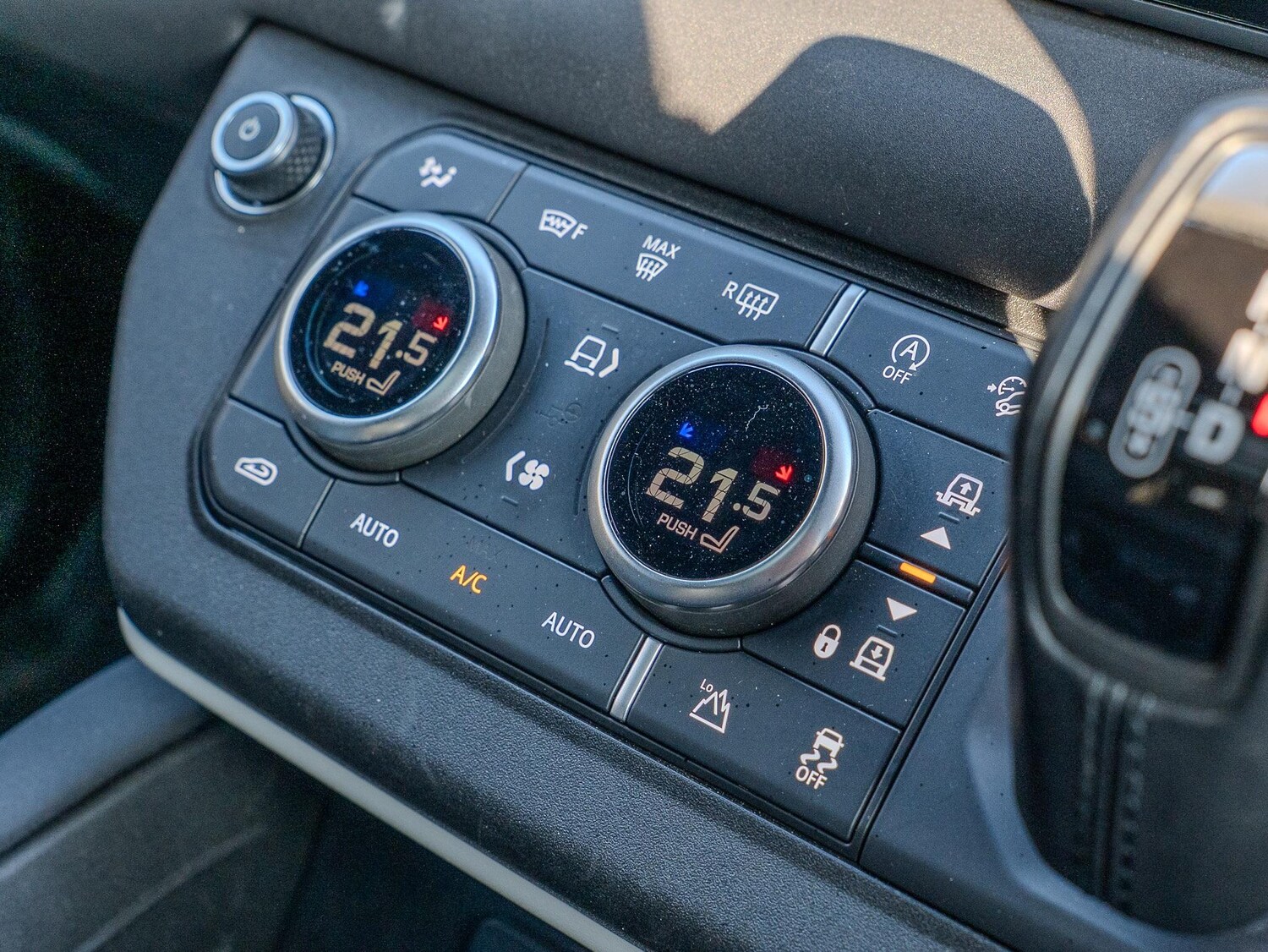 Used Land Rover Defender 110 for sale - 77769275: Photo 53