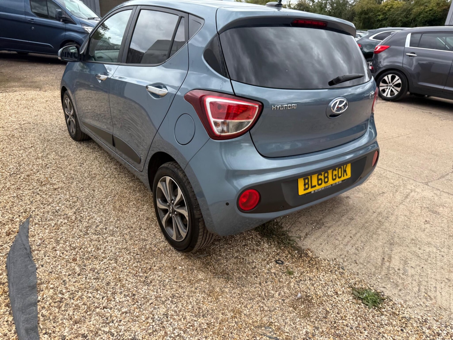 Used Hyundai i10 2018 for sale - 76620094: Photo 8
