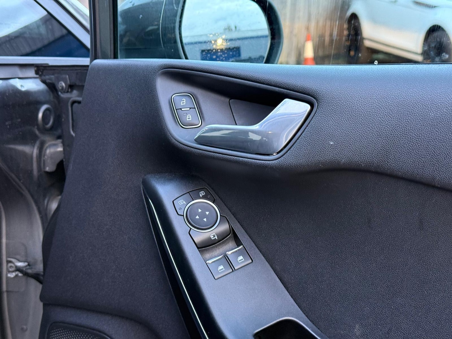 Used Ford Fiesta 2018 for sale - 76327197: Photo 14
