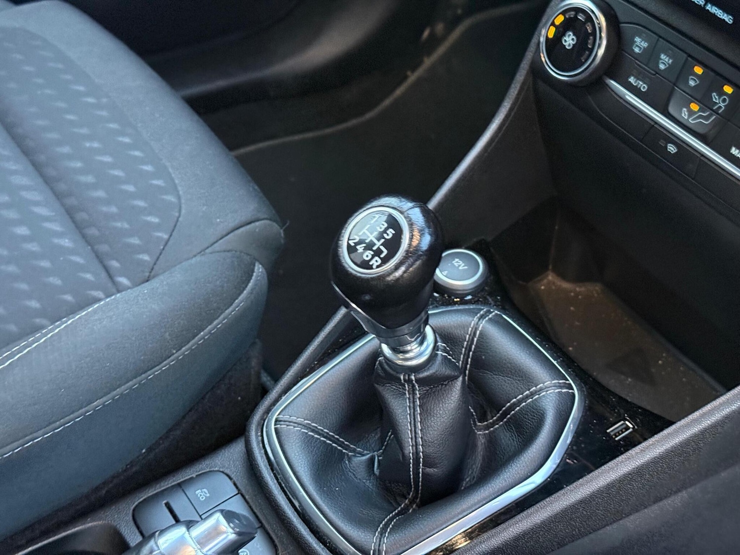 Used Ford Fiesta 2018 for sale - 76327197: Photo 22