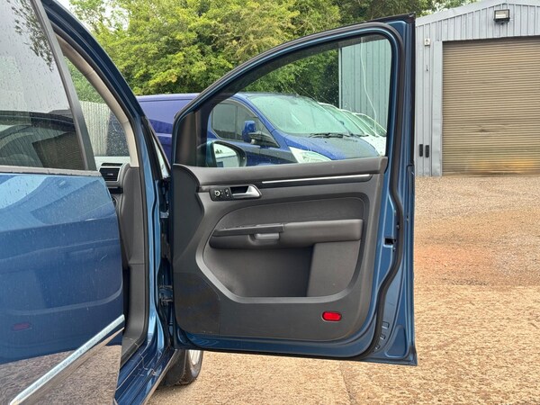 Used Volkswagen Touran 2014 for sale - 74945413: Photo 15
