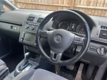 Used Volkswagen Touran 2014 for sale - 74945413: Photo