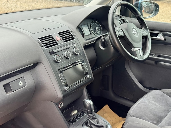 Used Volkswagen Touran 2014 for sale - 74945413: Photo 44