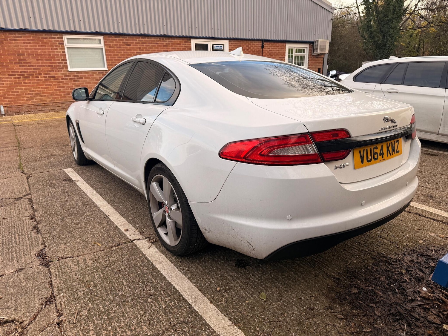 Used Jaguar XF 2014 for sale - 76714683: Photo 3