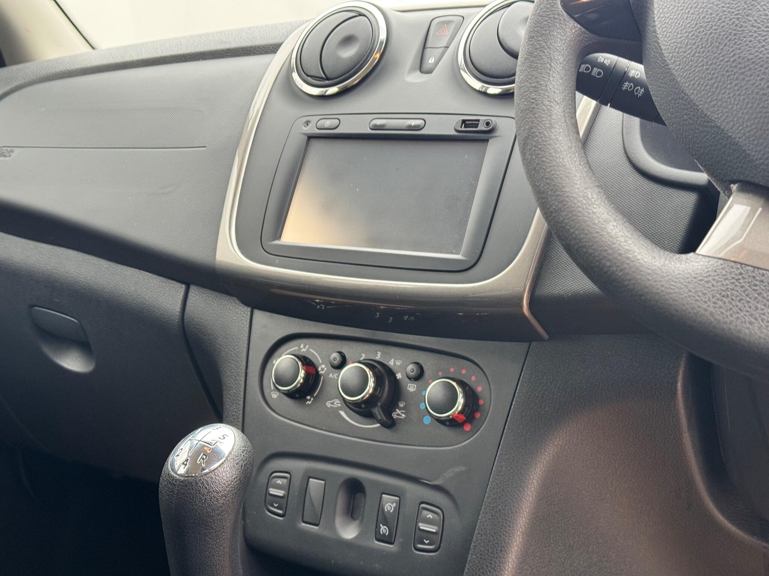 Used Dacia Sandero Stepway 2016 for sale - 76260594: Photo 27