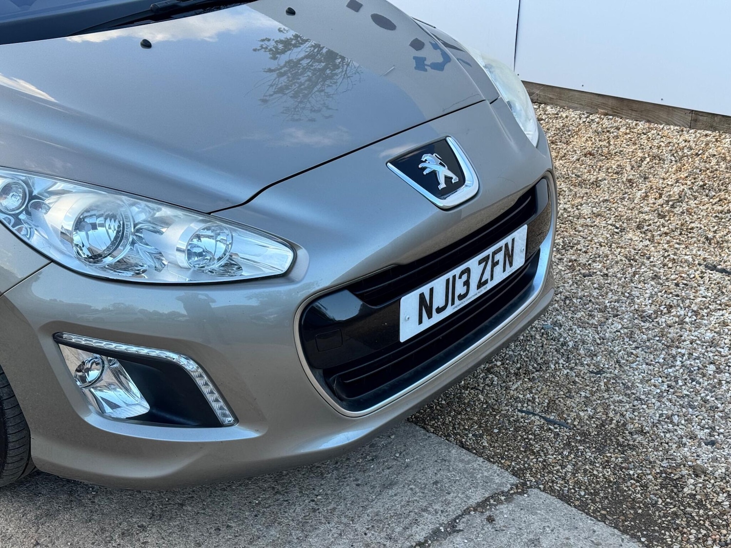 Used Peugeot 308 2013 for sale - 76988855: Photo 2