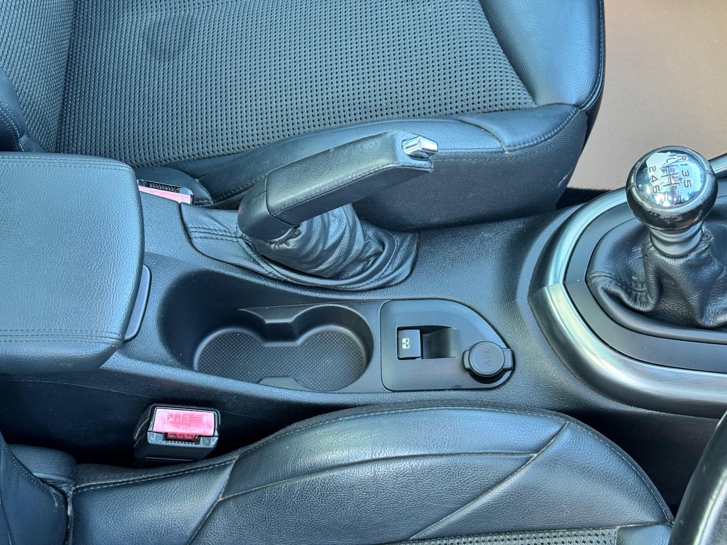 Used Peugeot 308 2013 for sale - 76988855: Photo 26