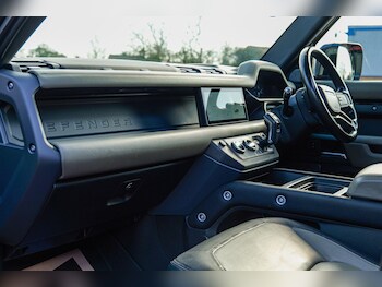 Used Land Rover Defender 110 2021 for sale - 77737566: Photo