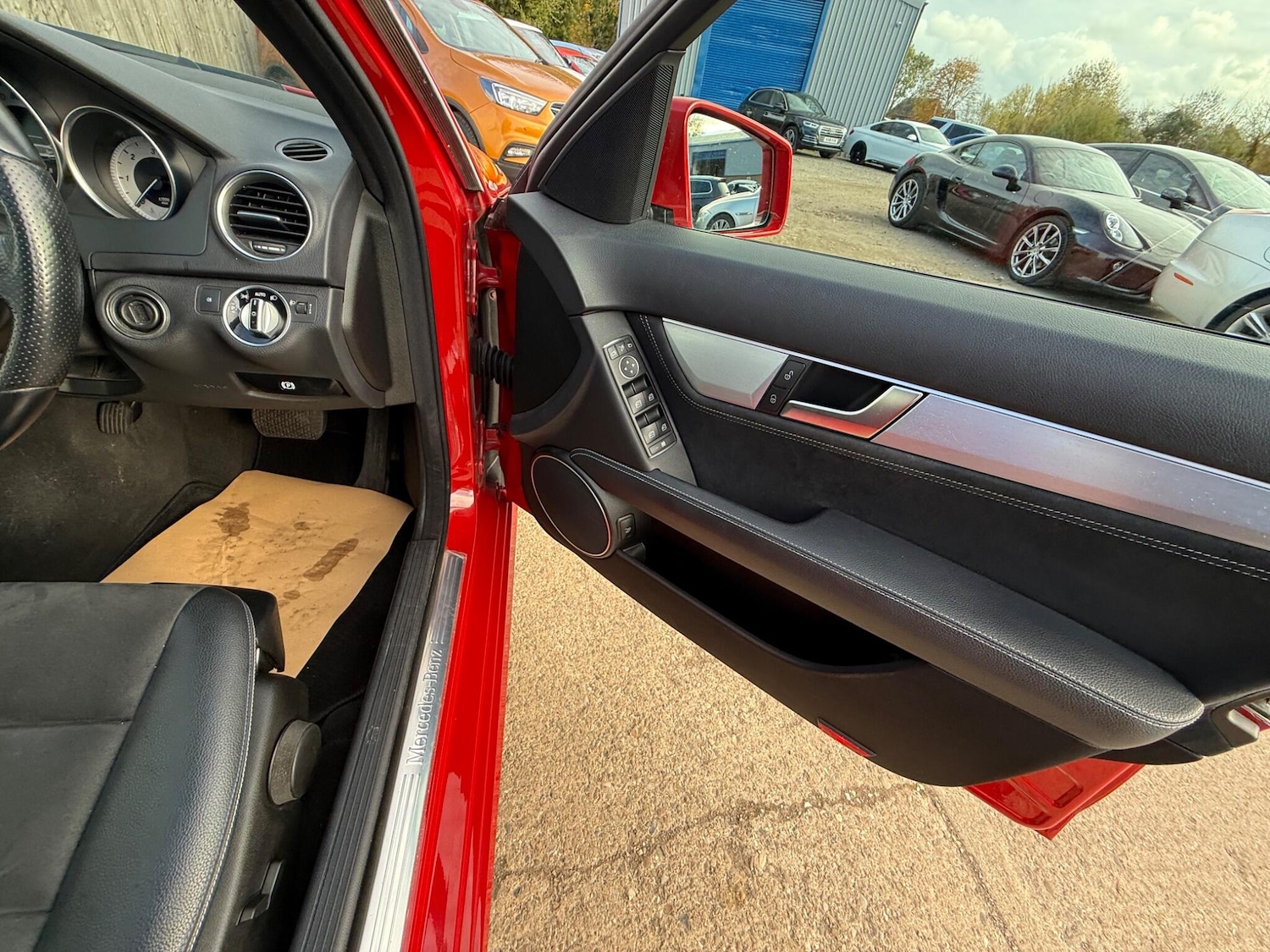 Used Mercedes-Benz C Class 2014 for sale - 76043239: Photo 14