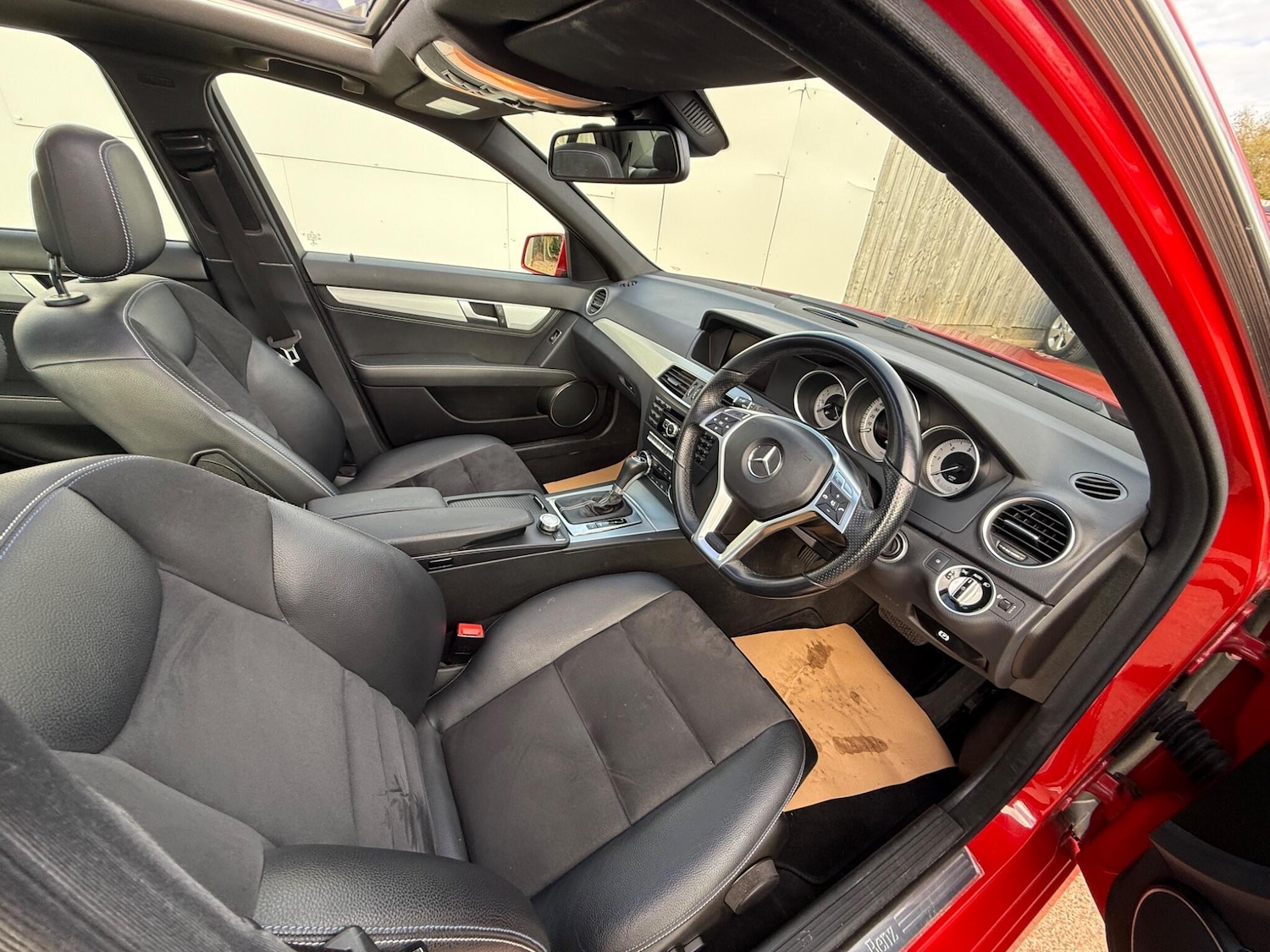 Used Mercedes-Benz C Class 2014 for sale - 76043239: Photo 15