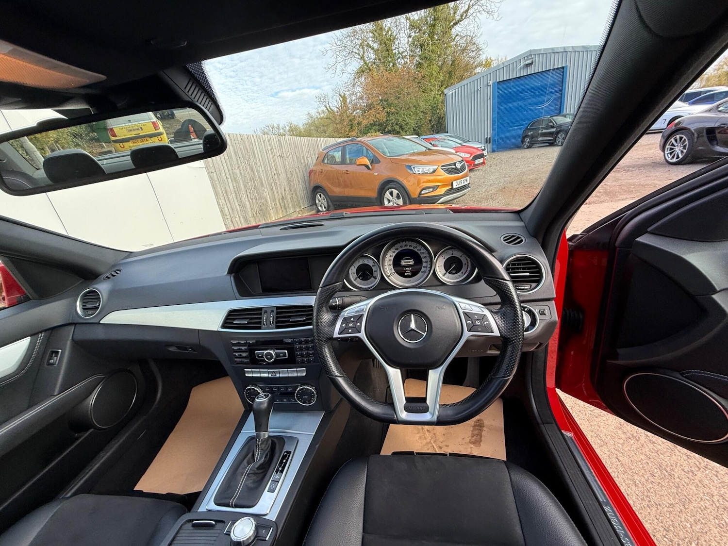 Used Mercedes-Benz C Class 2014 for sale - 76043239: Photo 16