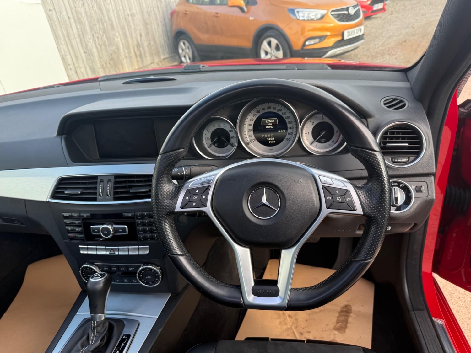 Used Mercedes-Benz C Class 2014 for sale - 76043239: Photo 17