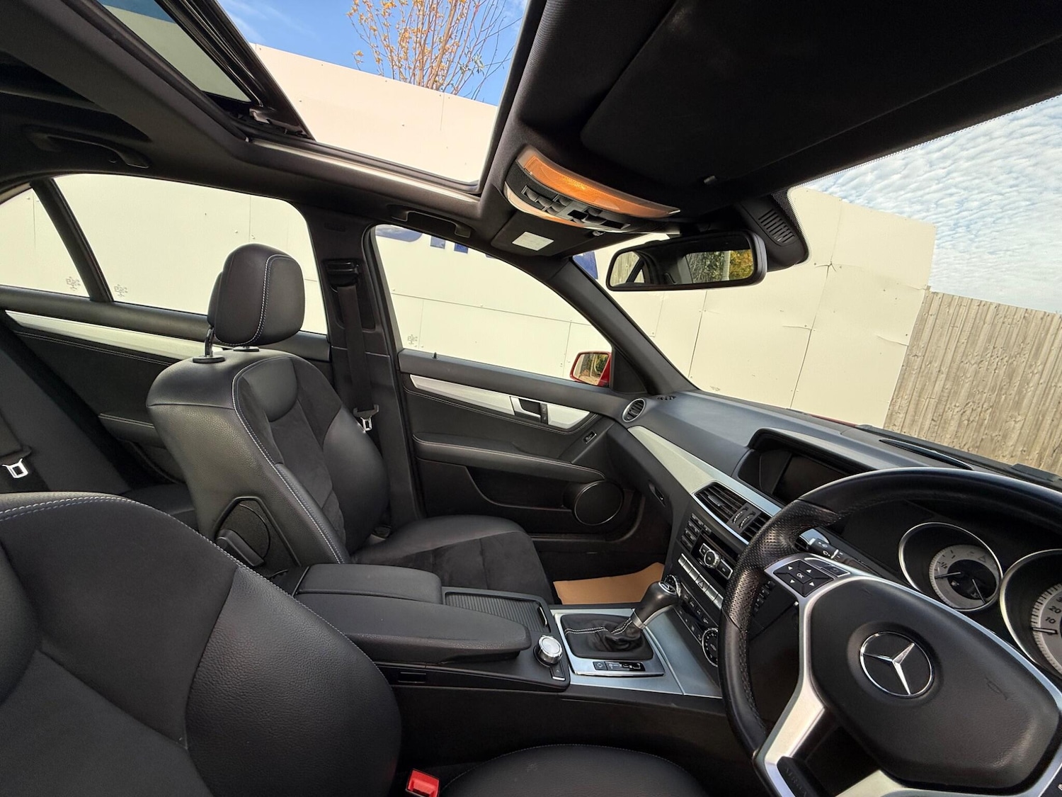 Used Mercedes-Benz C Class 2014 for sale - 76043239: Photo 19