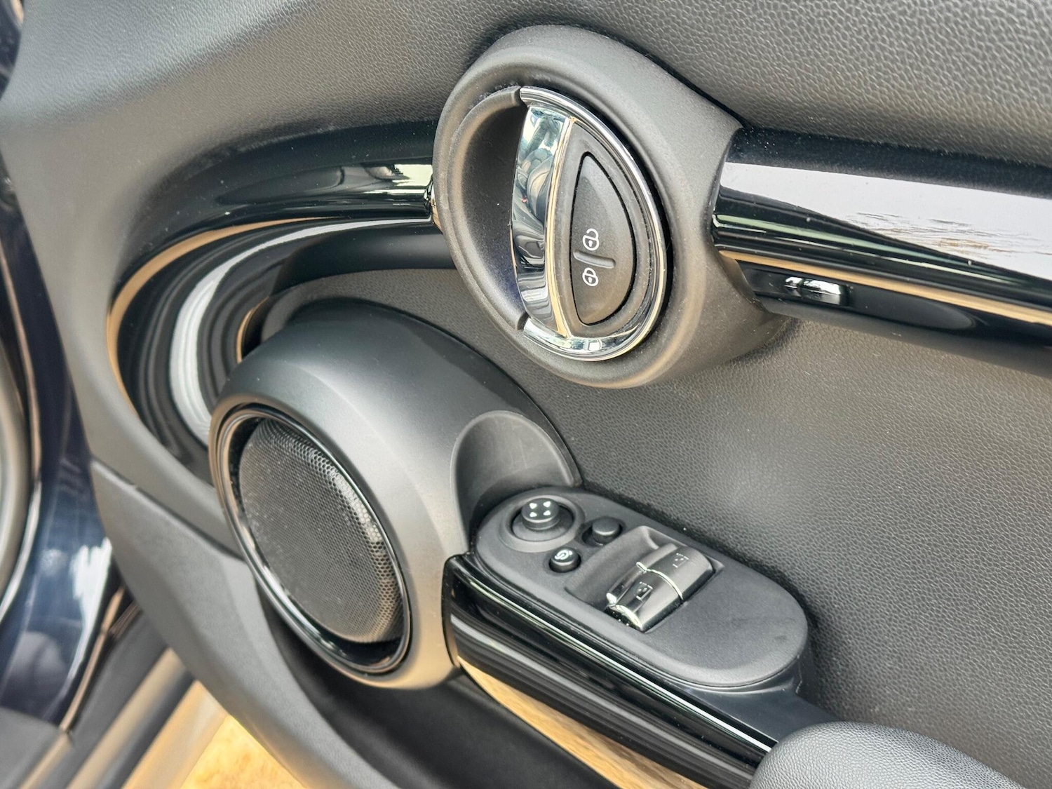 Used MINI Electric Hatch 2020 for sale - 76408802: Photo 15