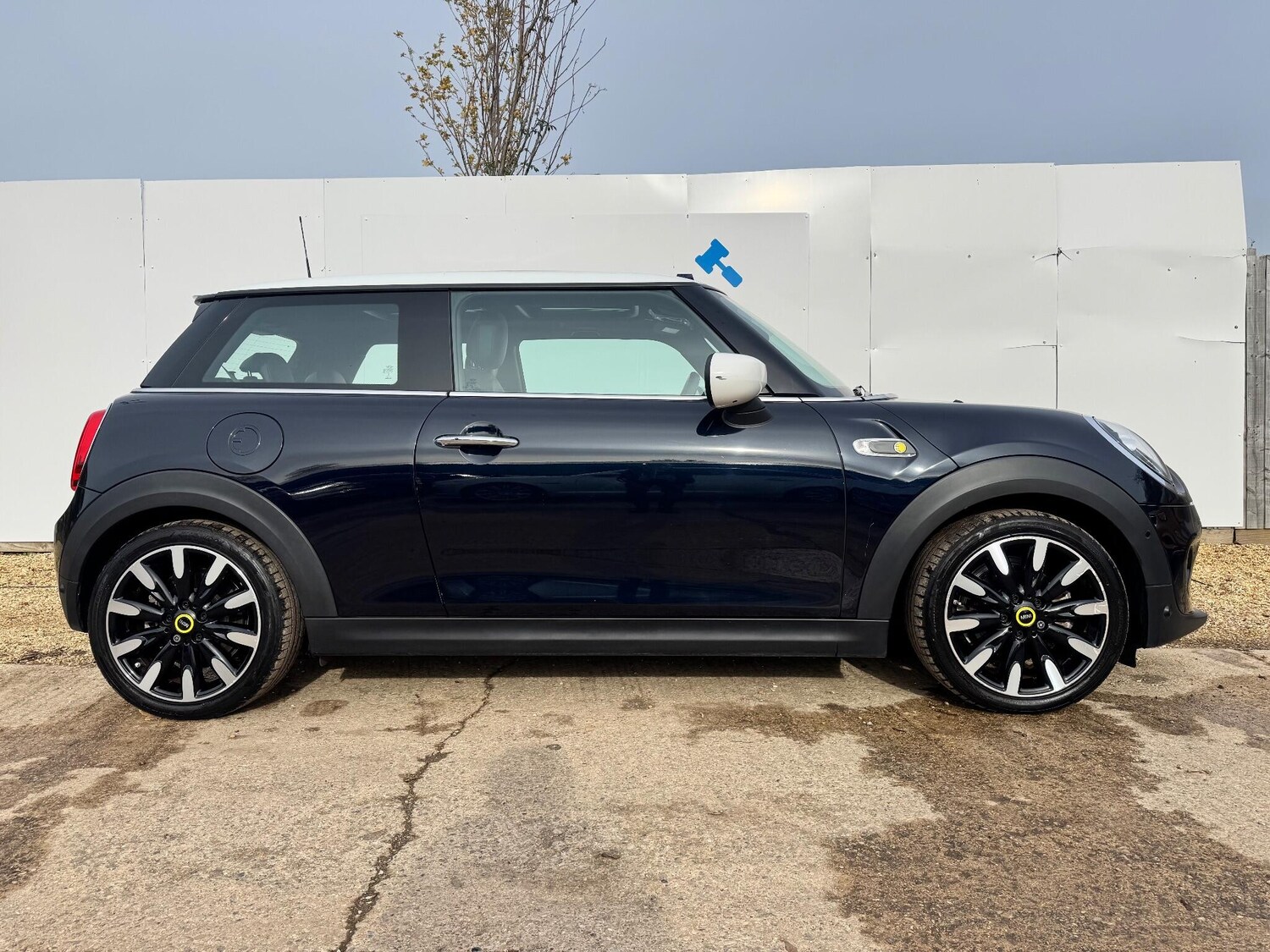 Used MINI Electric Hatch 2020 for sale - 76408802: Photo 4
