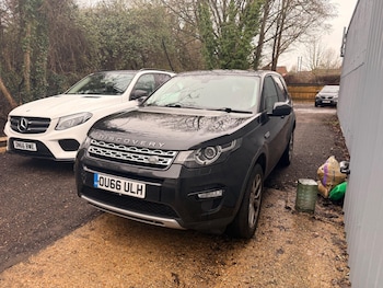 Used Land Rover Discovery Sport 2016 for sale - 77291609: Photo