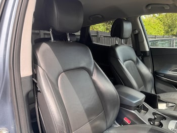 Used Hyundai Santa Fe 2016 for sale - 78822149: Photo