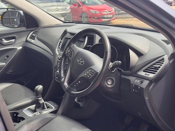Used Hyundai Santa Fe 2016 for sale - 78822149: Photo