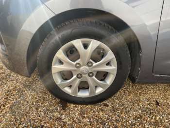 Used Hyundai i10 2014 for sale - 72977477: Photo
