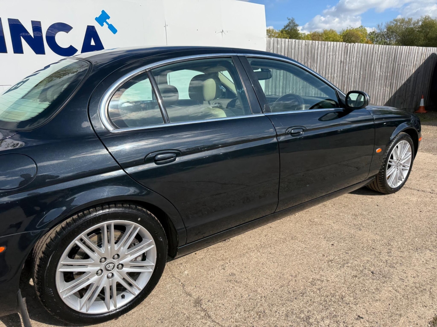 Used Jaguar S-Type 2007 for sale - 76993475: Photo 24