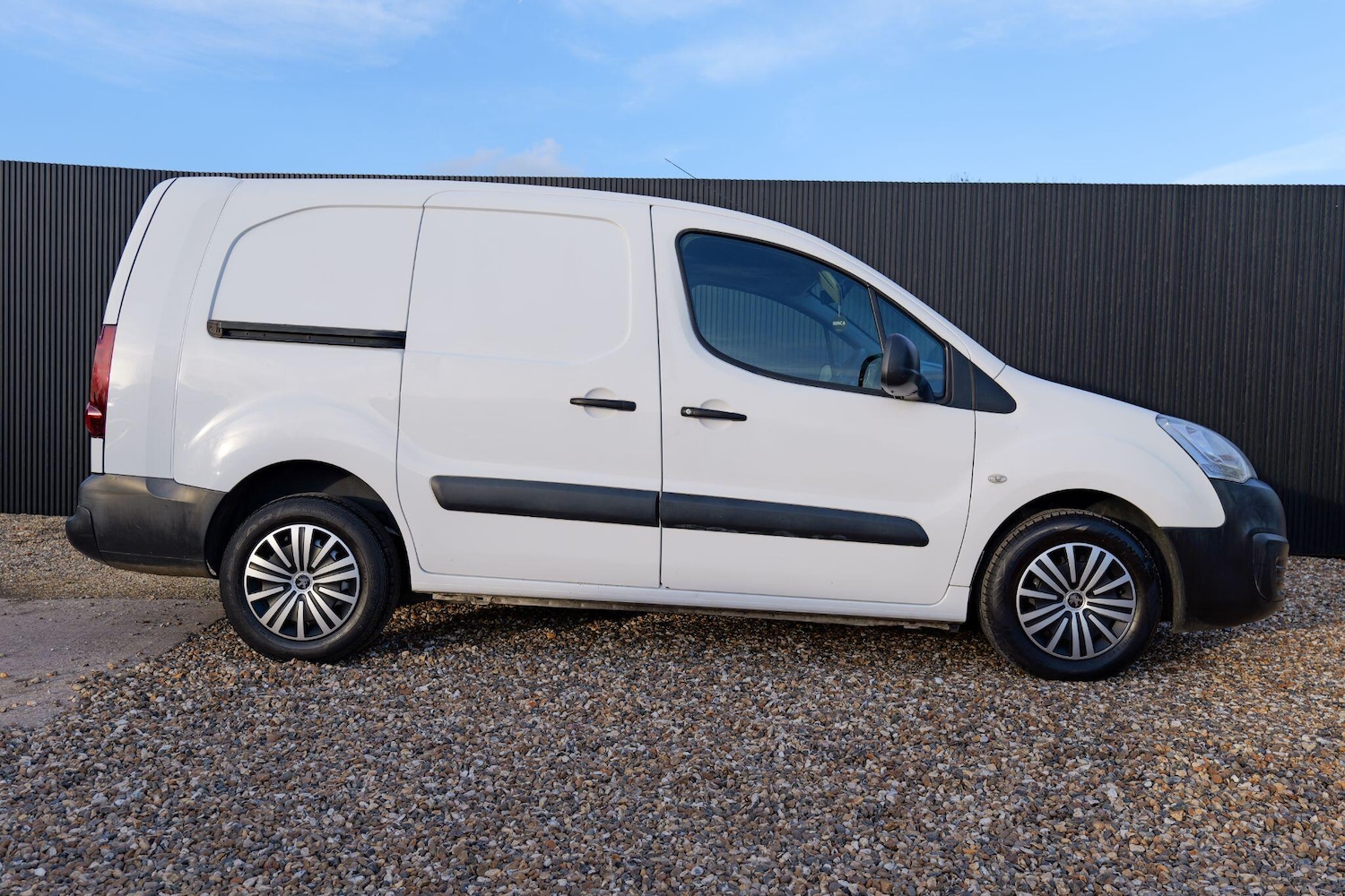 Used Peugeot Partner 2016 for sale - 77940795: Photo 6