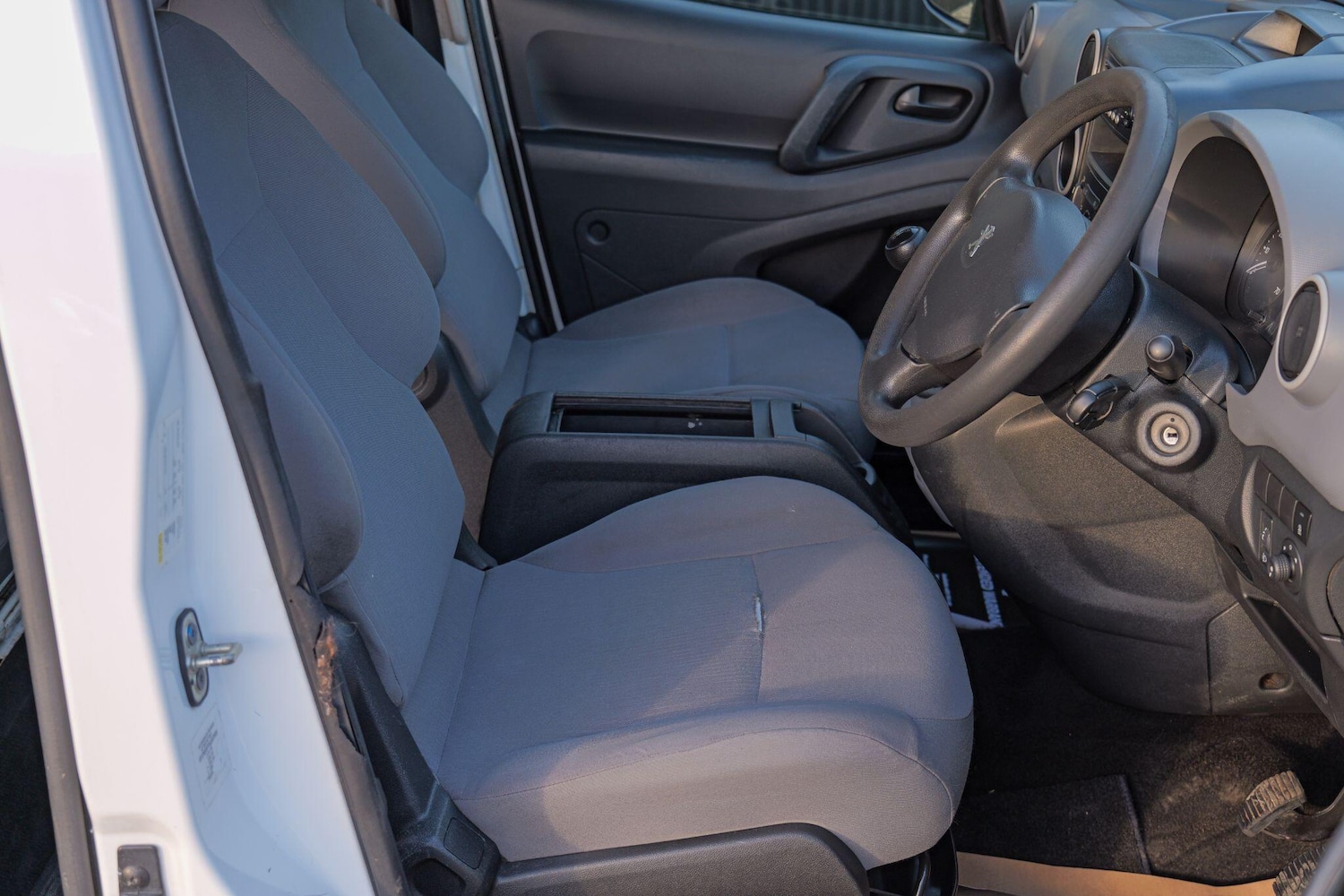 Used Peugeot Partner 2016 for sale - 77940795: Photo 9